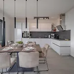 3 Bedroom Cozy In Kostrena