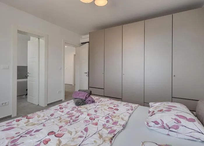 Apartament In With Wifi *