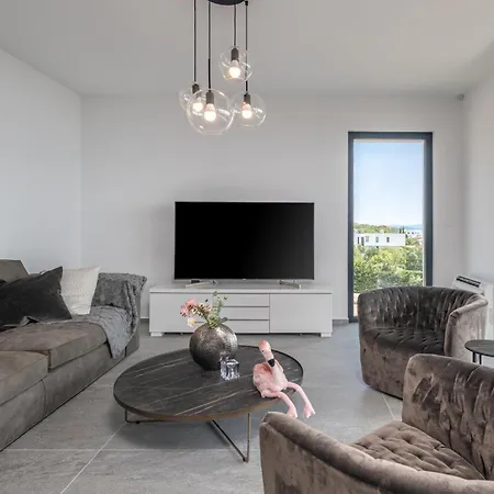 Gorgeous In With Kitchen Appartamento